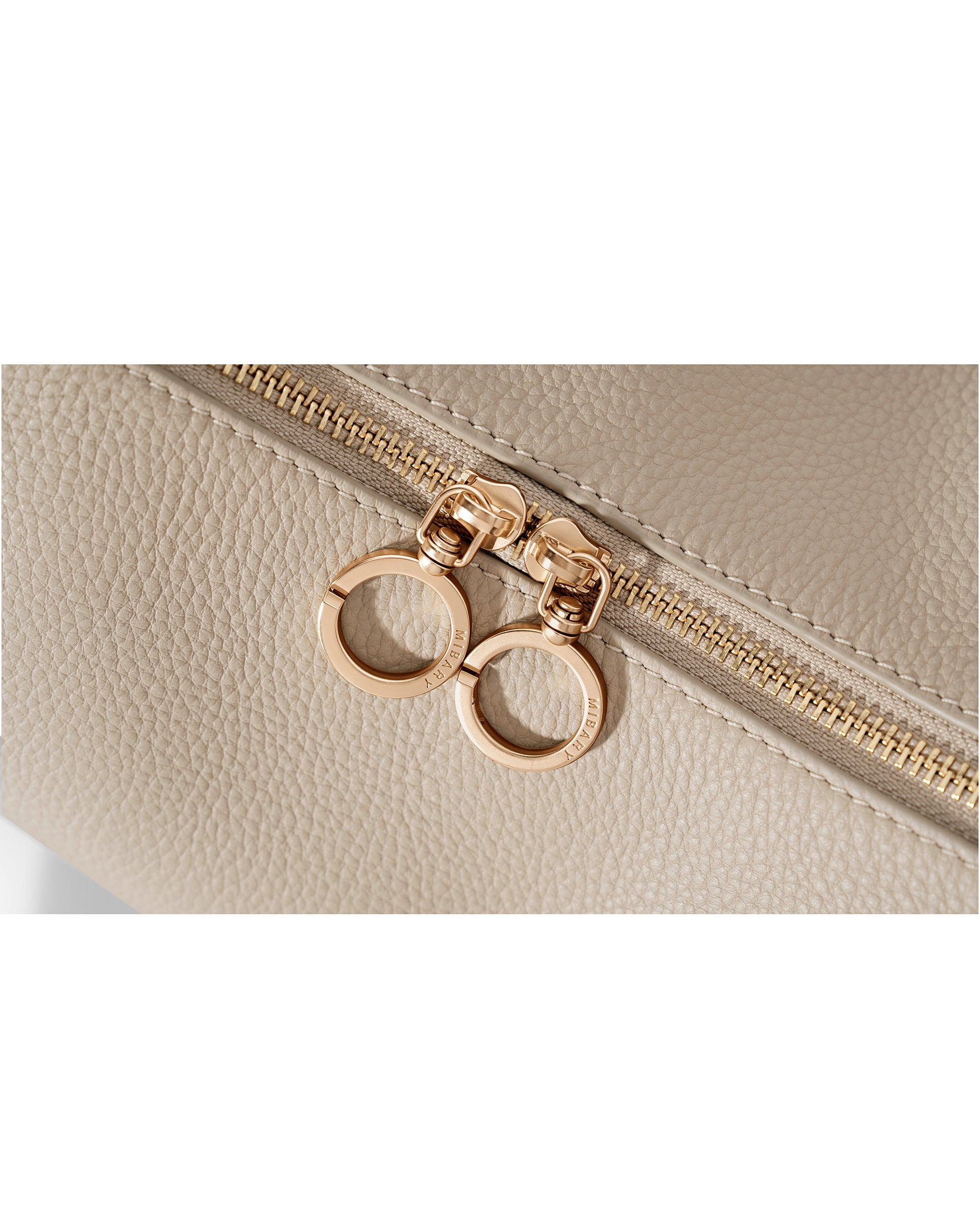 The Muse Hobo Bag （4.0L) Beige