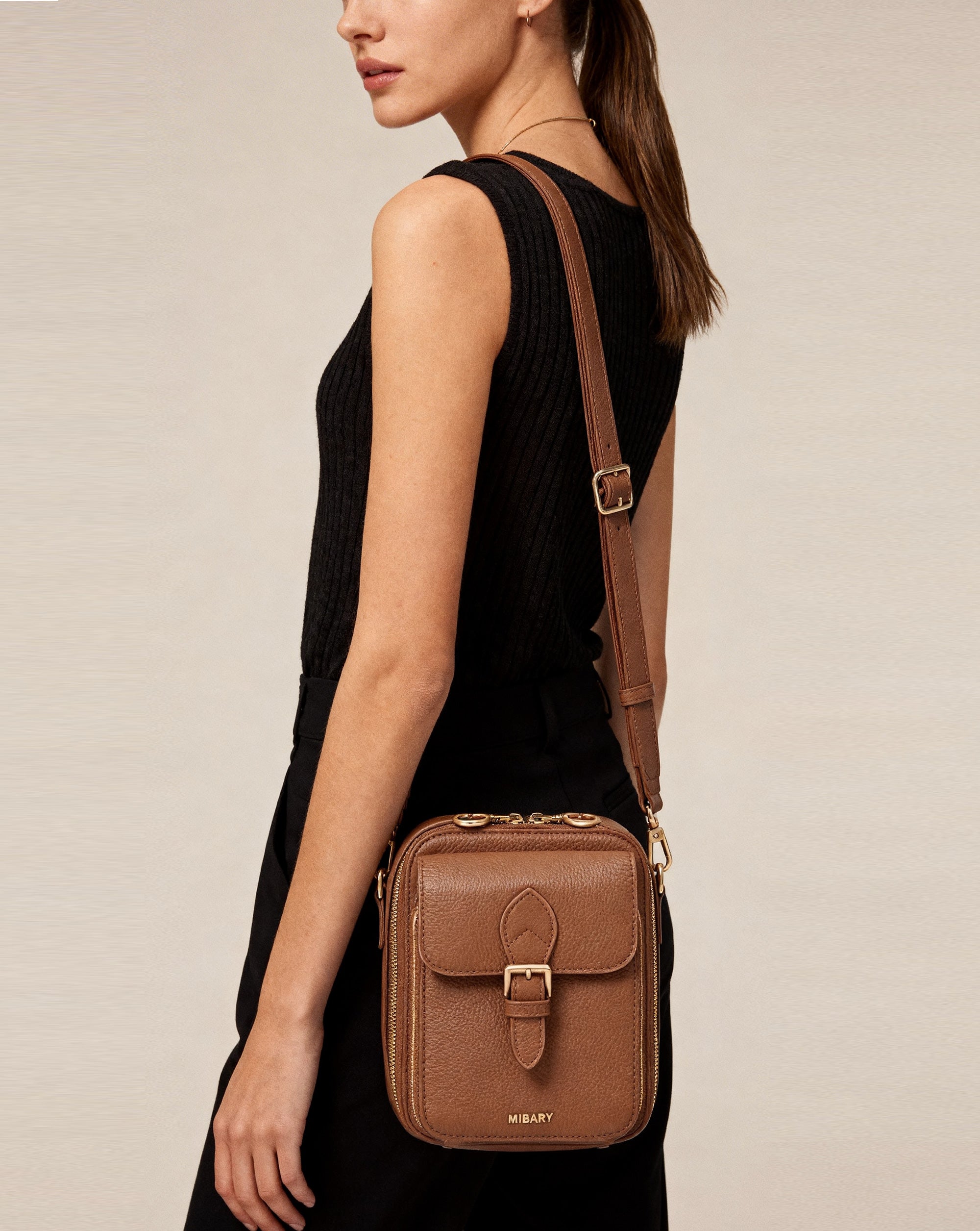 The Staple Shoulder Bag (2.0L) Brown